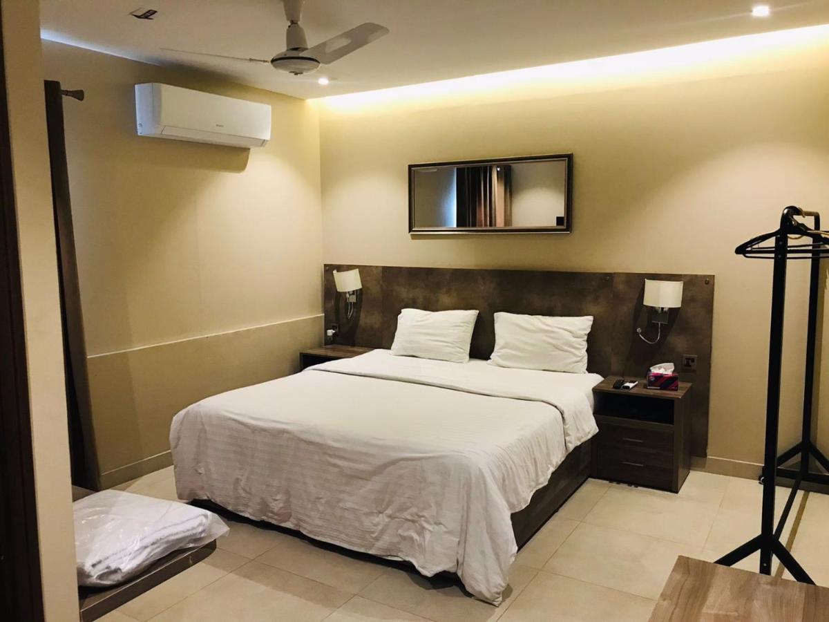 Hamsun Shahrah-E-Faisal Hotell Karachi Eksteriør bilde
